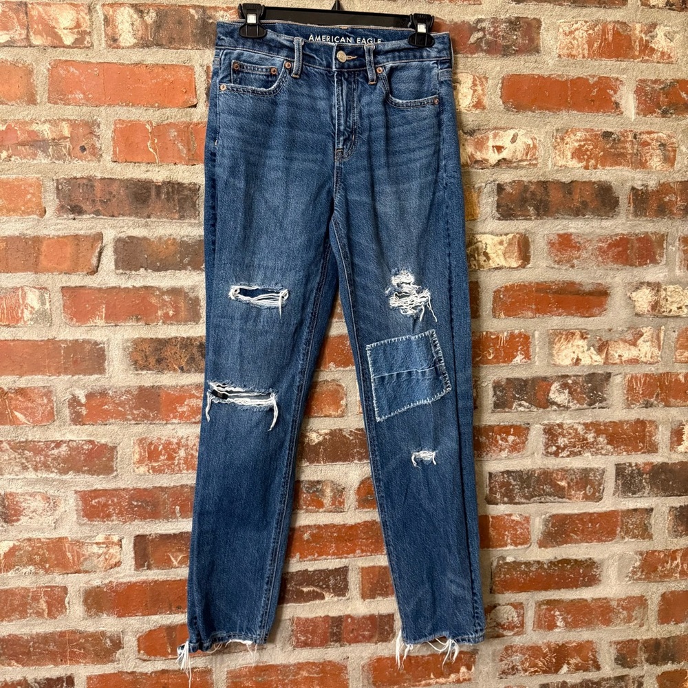 P64 - American Eagle Outfitters Super High Rise Ankle Straight Jeans